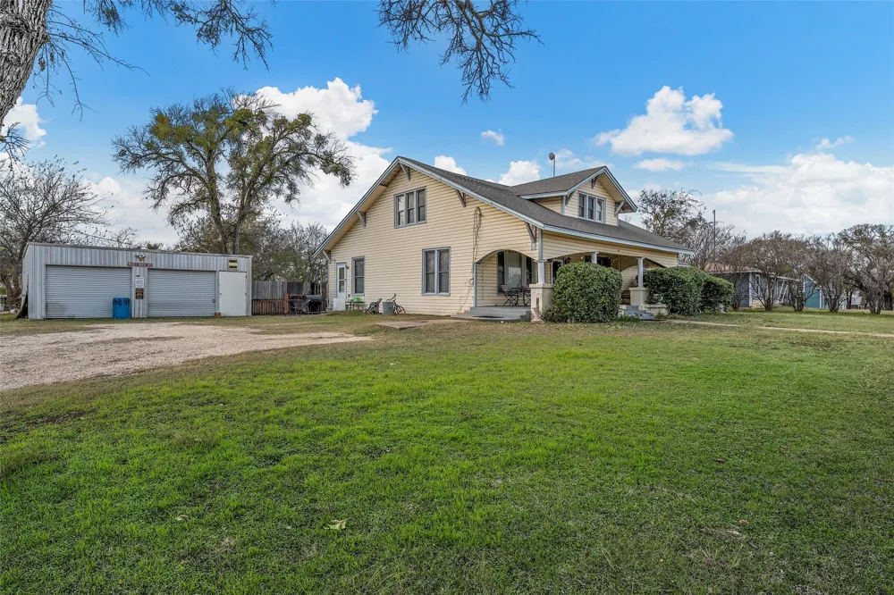 306 S Cleveland Meridian, TX 76665