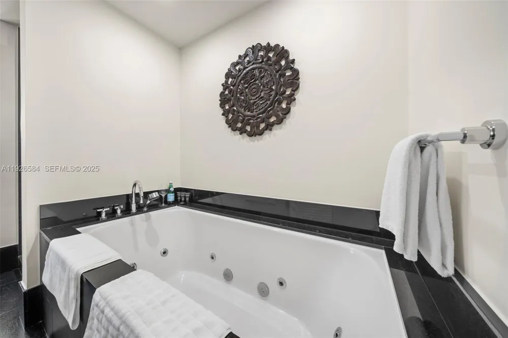 101 20th St #3202 Miami Beach, FL 33139