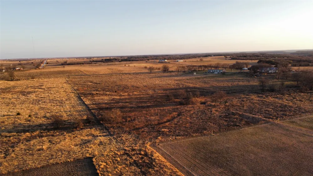 Valentine Bluff Road Forestburg, TX 76239