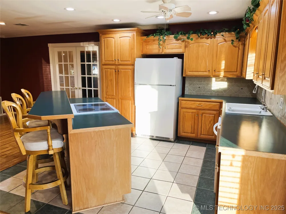 1230 SE 2nd Court Pryor, OK 74361