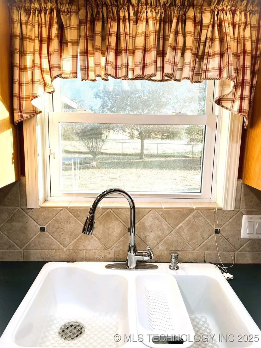 1230 SE 2nd Court Pryor, OK 74361