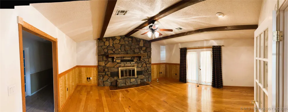 1230 SE 2nd Court Pryor, OK 74361