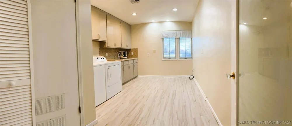 1230 SE 2nd Court Pryor, OK 74361