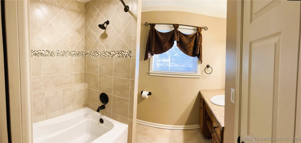 1230 SE 2nd Court Pryor, OK 74361
