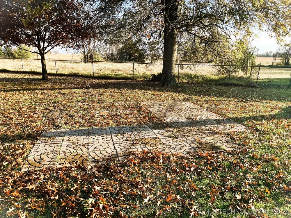 1230 SE 2nd Court Pryor, OK 74361
