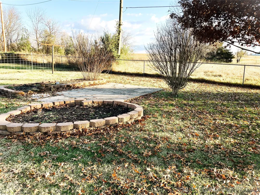 1230 SE 2nd Court Pryor, OK 74361