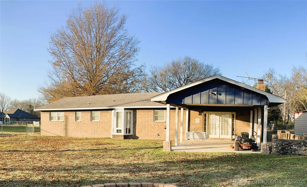 1230 SE 2nd Court Pryor, OK 74361