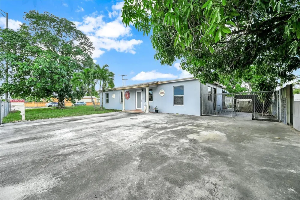 4020 E 10th Ave Hialeah, FL 33013
