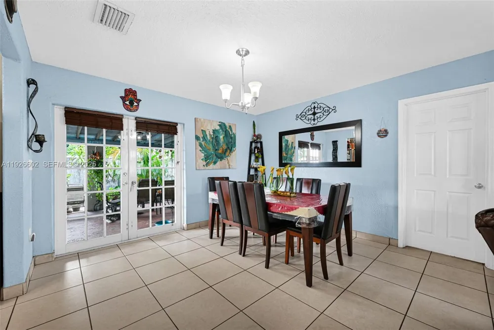 4020 E 10th Ave Hialeah, FL 33013