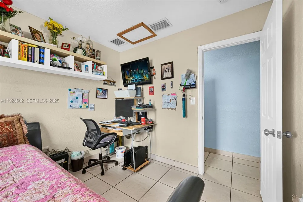 4020 E 10th Ave Hialeah, FL 33013