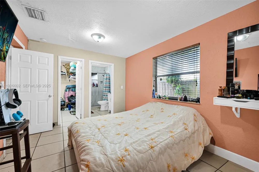 4020 E 10th Ave Hialeah, FL 33013