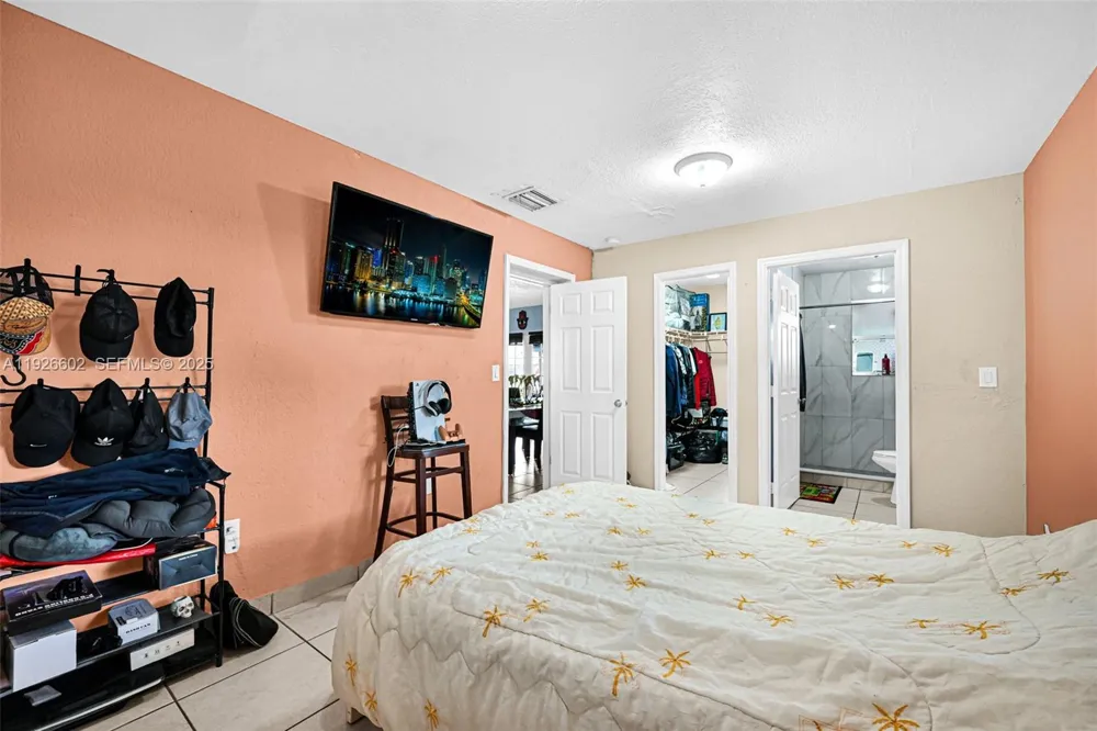 4020 E 10th Ave Hialeah, FL 33013