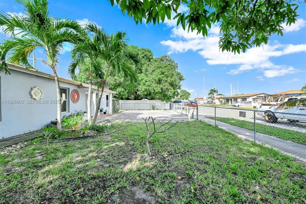4020 E 10th Ave Hialeah, FL 33013