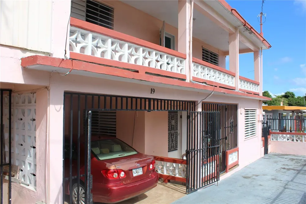 19 CALLE CORAL Vieques, PR 00765