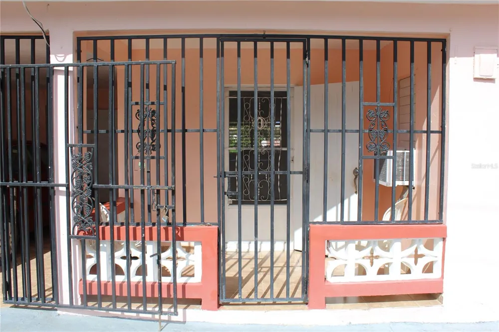 19 CALLE CORAL Vieques, PR 00765