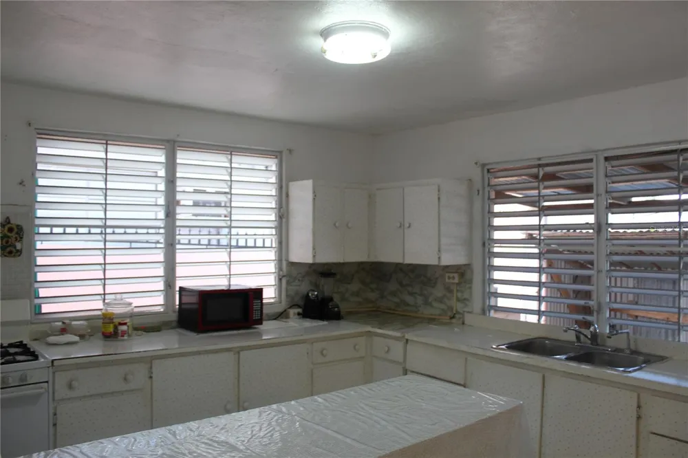 19 CALLE CORAL Vieques, PR 00765