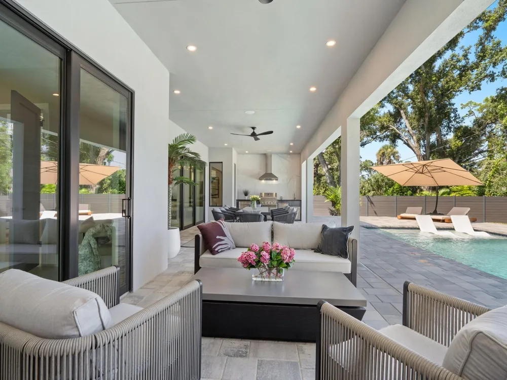 2467 HYDE PARK STREET Sarasota, FL 34239