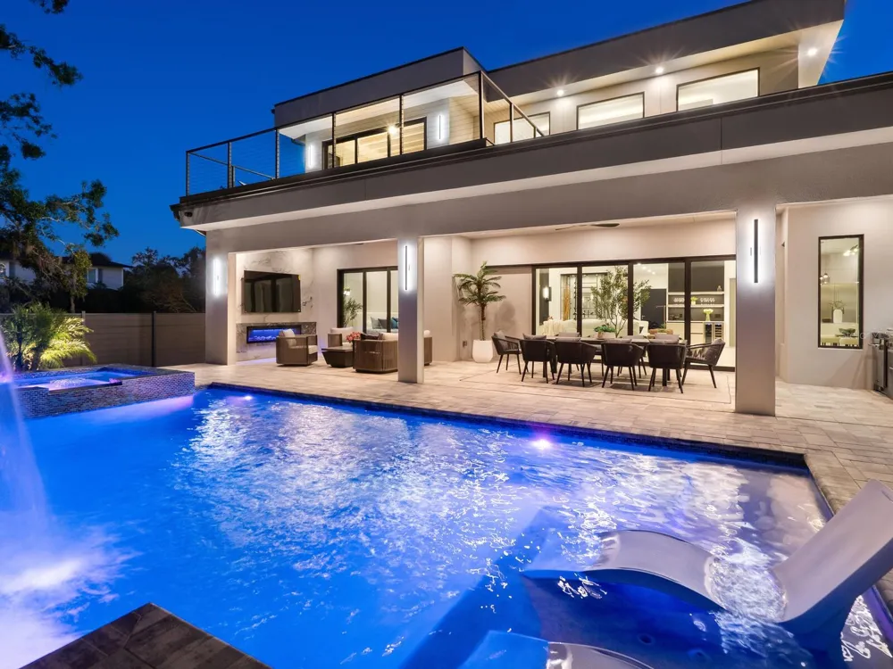 2467 HYDE PARK STREET Sarasota, FL 34239