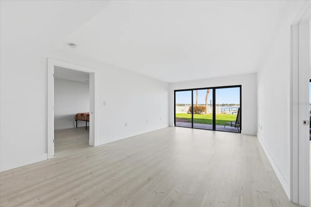 7520 SUNSHINE SKYWAY LANE S #T19 St Petersburg, FL 33711