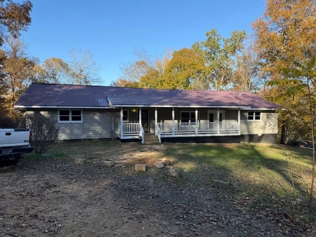 440 Deer Creek Rd Linden, TN 37096