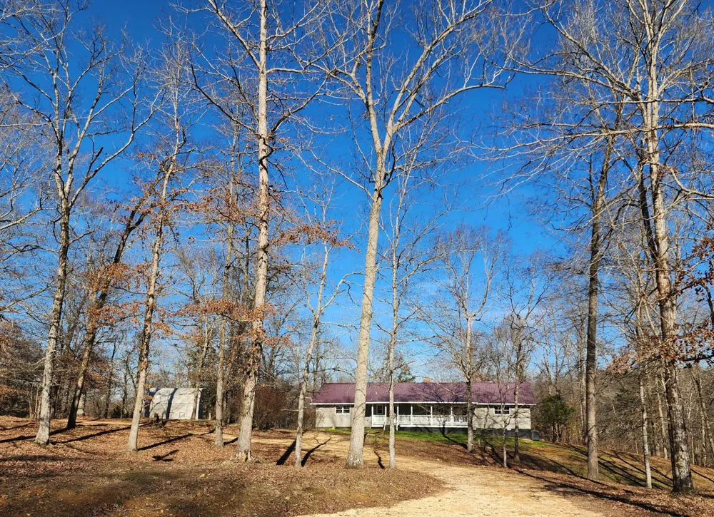 440 Deer Creek Rd Linden, TN 37096