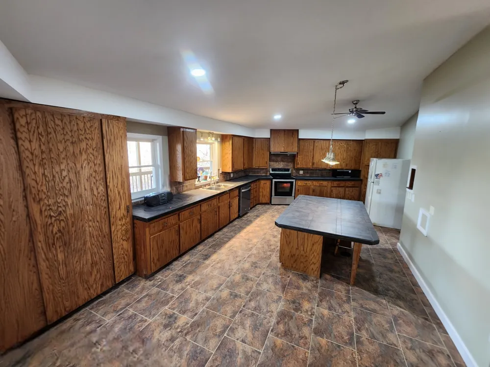 440 Deer Creek Rd Linden, TN 37096