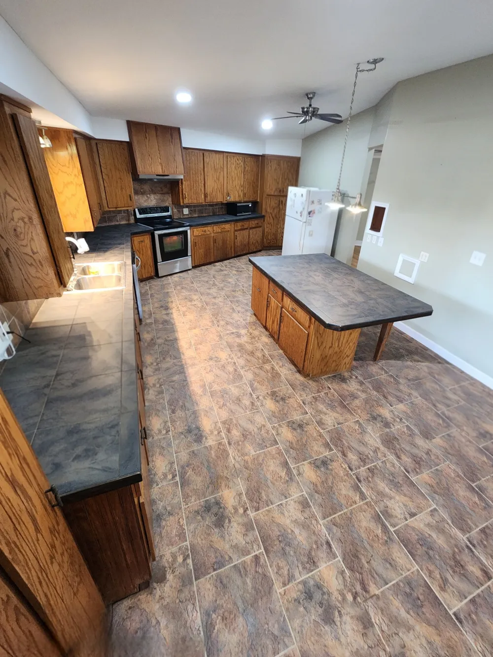 440 Deer Creek Rd Linden, TN 37096