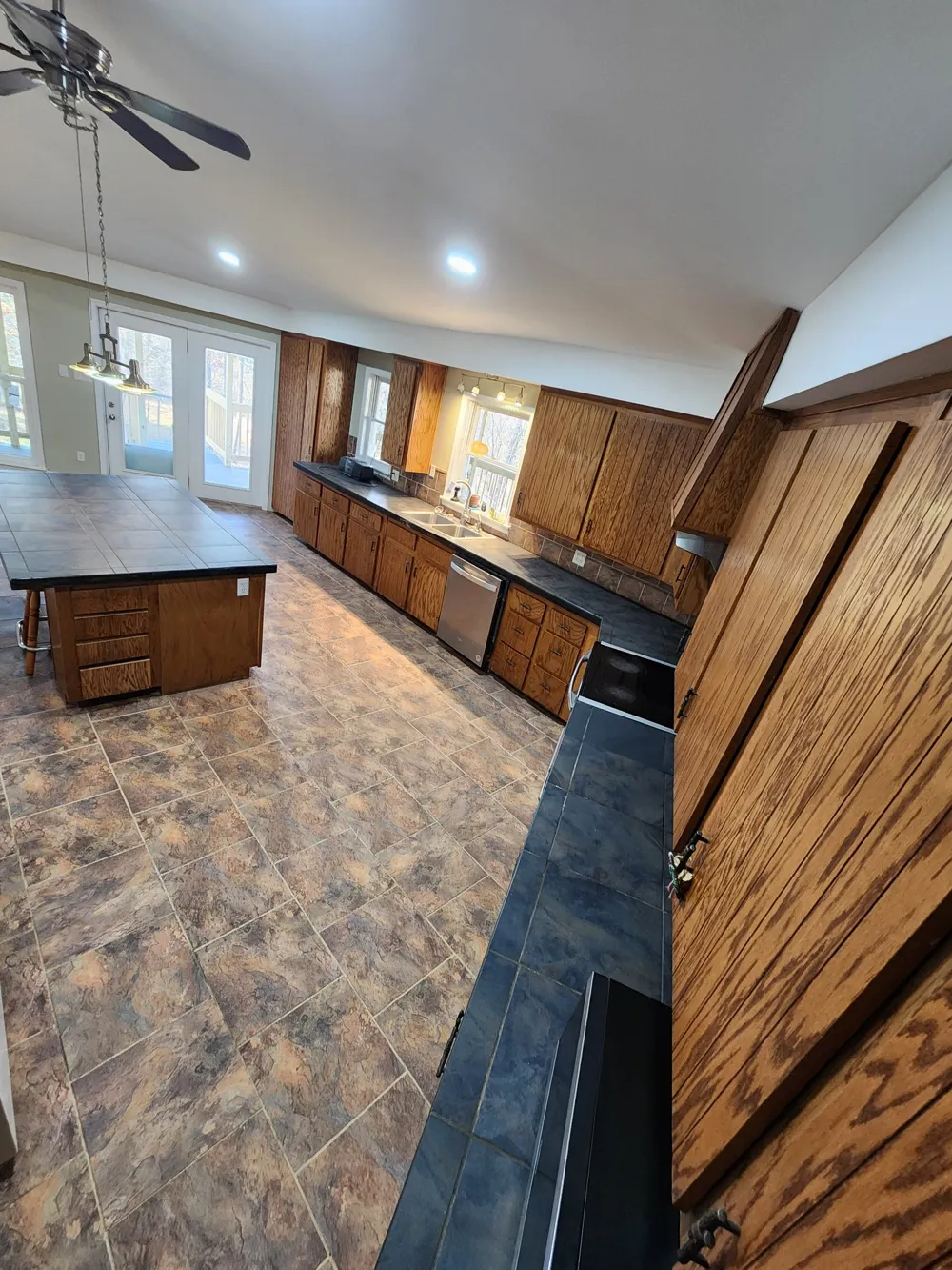440 Deer Creek Rd Linden, TN 37096