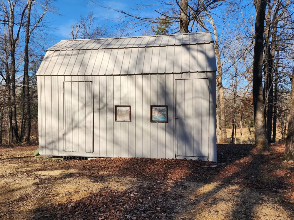 440 Deer Creek Rd Linden, TN 37096