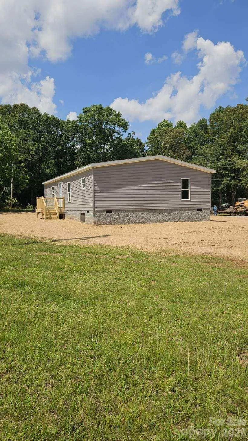 276 Mulberry Street Forest City, NC 28043