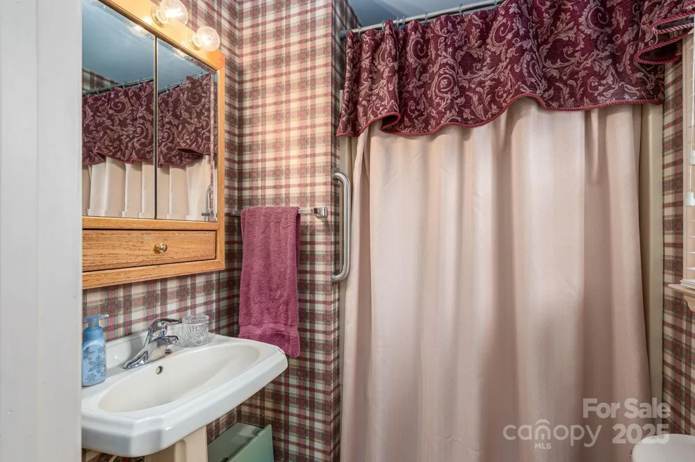 113 Old Stagecoach Road Lawndale, NC 28090