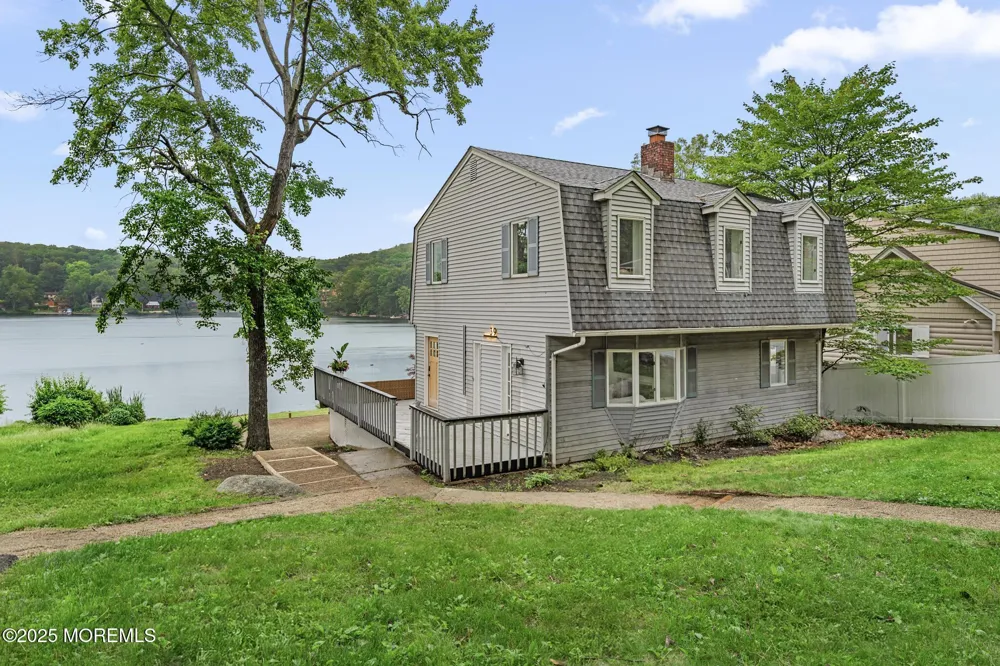 39 Upper Lakeview Avenue Ringwood, NJ 07456