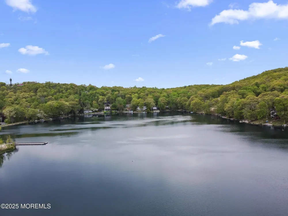39 Upper Lakeview Avenue Ringwood, NJ 07456