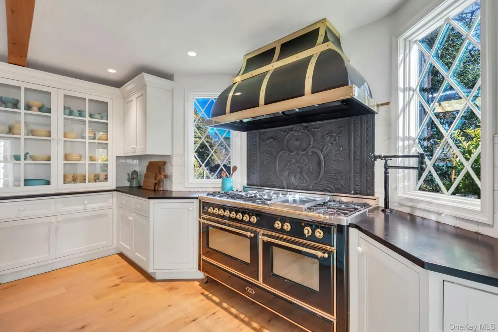 249 Gerritsen Avenue Bayport, NY 11705