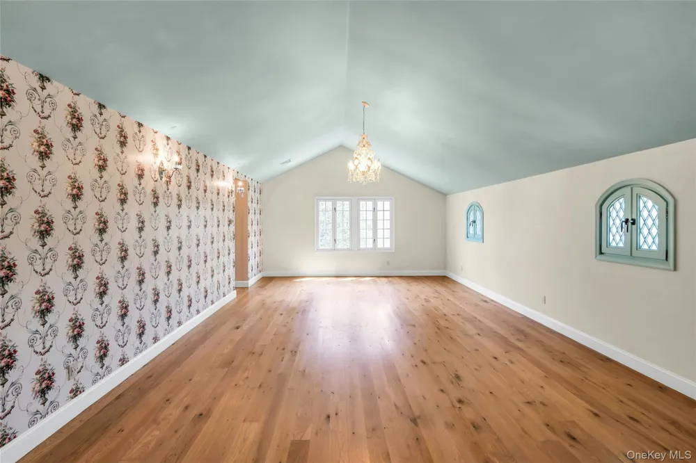 249 Gerritsen Avenue Bayport, NY 11705
