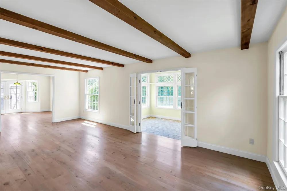 249 Gerritsen Avenue Bayport, NY 11705