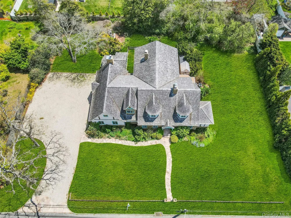 249 Gerritsen Avenue Bayport, NY 11705