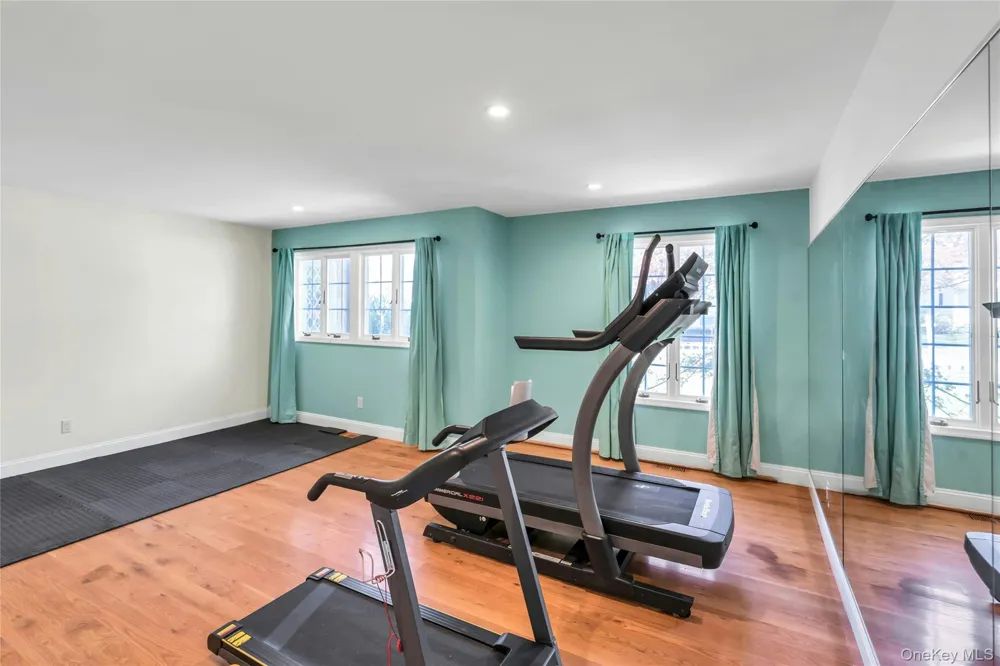 249 Gerritsen Avenue Bayport, NY 11705