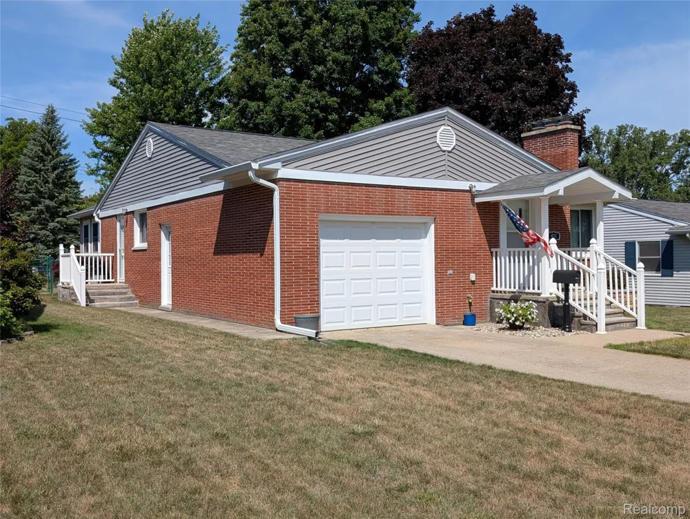 411 Cleveland Street Bad Axe City, MI 48413