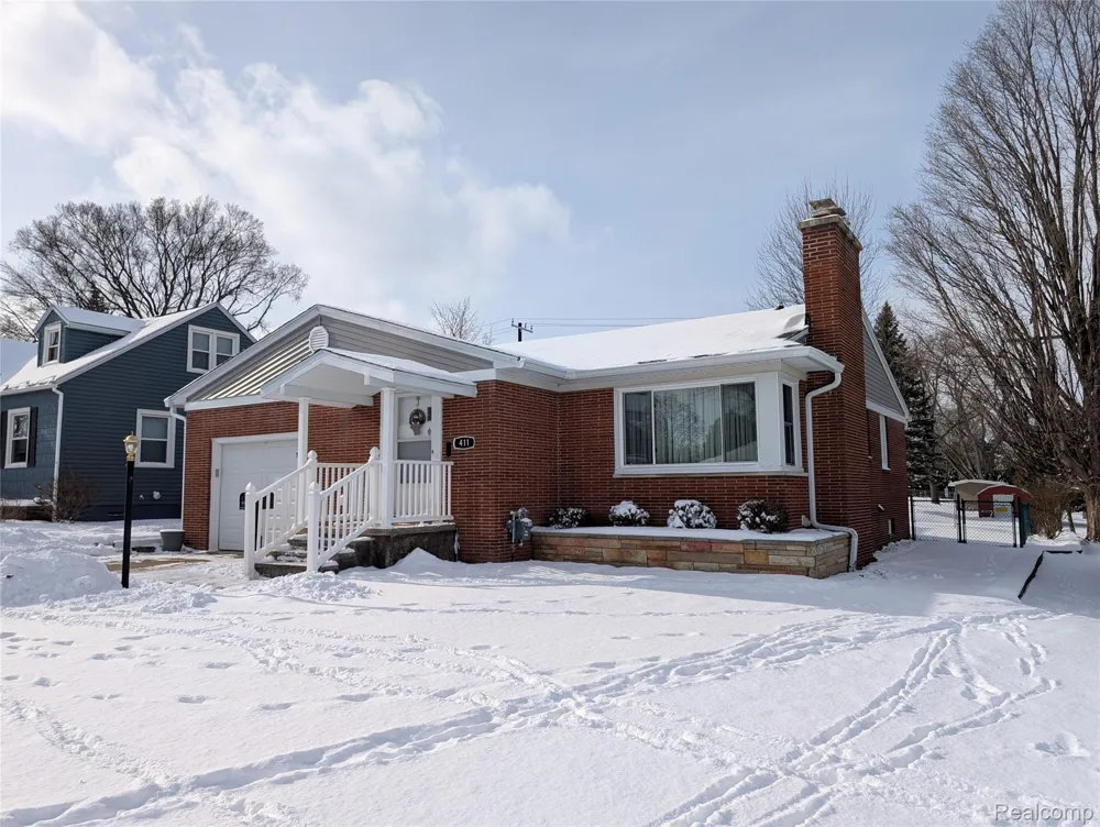 411 Cleveland Street Bad Axe City, MI 48413