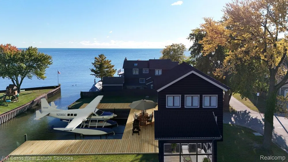 22507 Beach Street St Clair Shores City, MI 48081