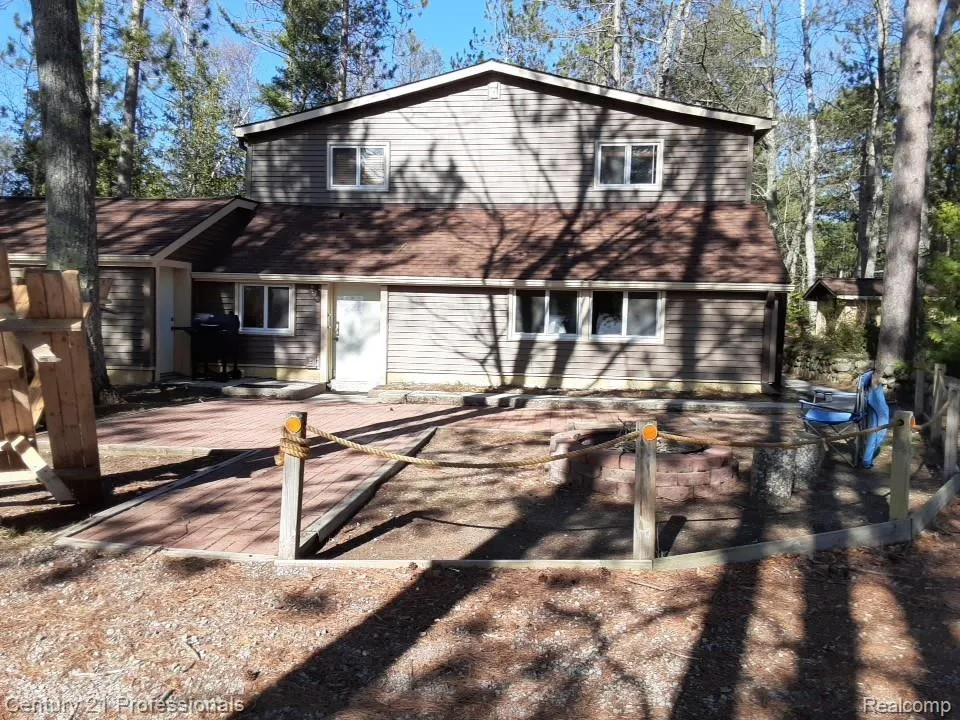 6710 Chippewa Trail Rogers City City, MI 49779