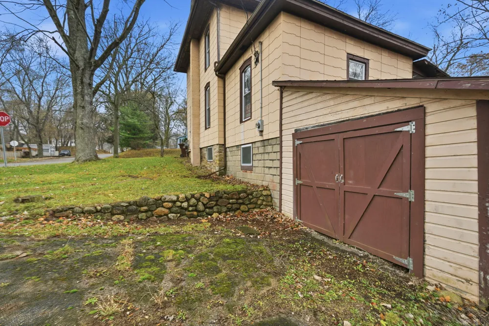 345 Mulberry Street Marshall City, MI 49068