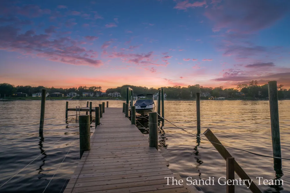 18635 Fruitport Road Spring Lake Township, MI 49456