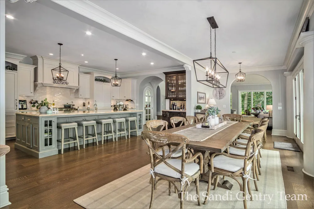18635 Fruitport Road Spring Lake Township, MI 49456