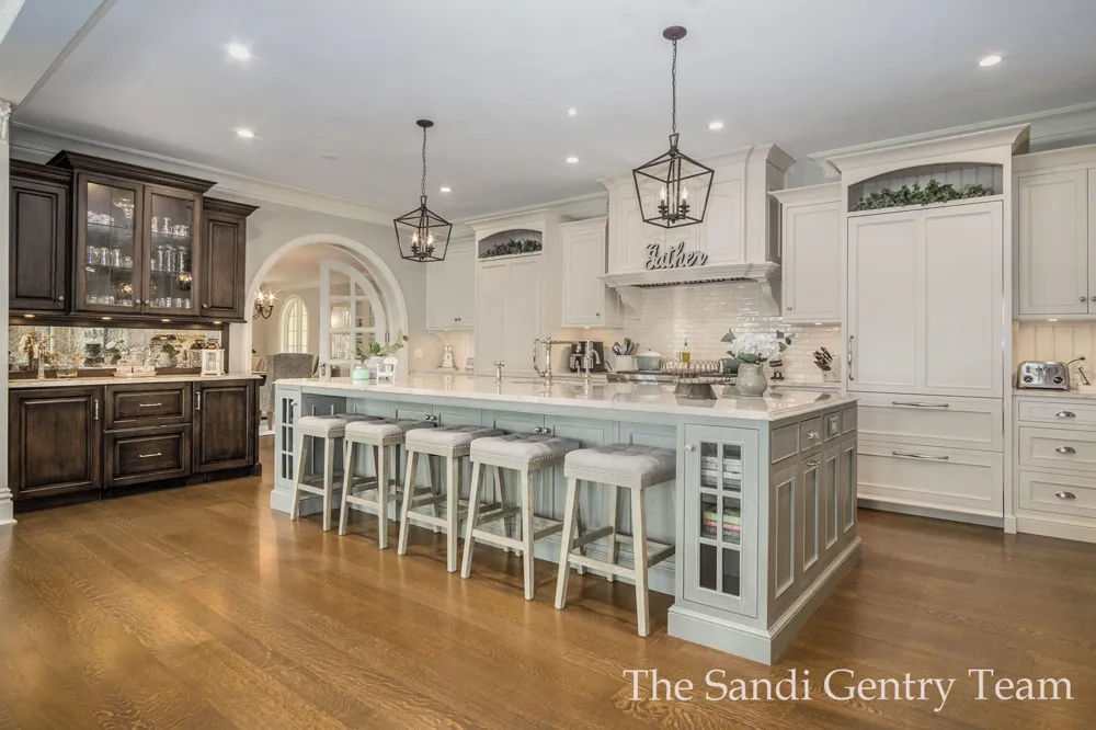 18635 Fruitport Road Spring Lake Township, MI 49456