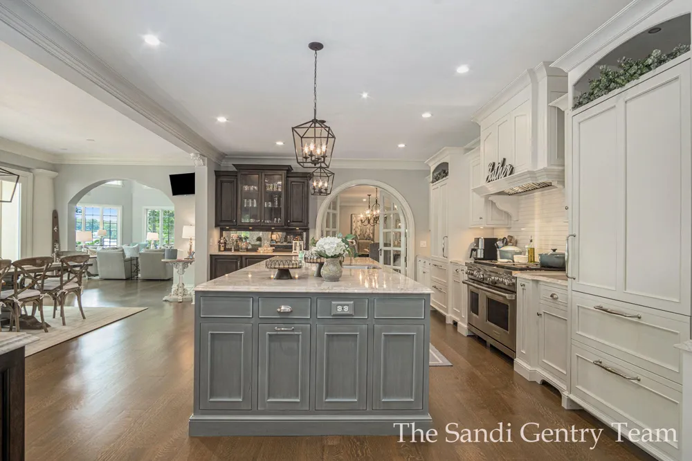 18635 Fruitport Road Spring Lake Township, MI 49456