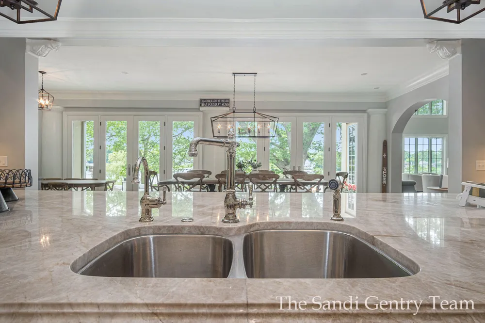18635 Fruitport Road Spring Lake Township, MI 49456
