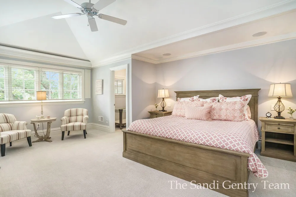 18635 Fruitport Road Spring Lake Township, MI 49456