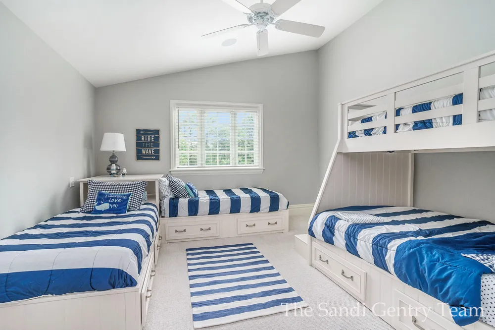 18635 Fruitport Road Spring Lake Township, MI 49456